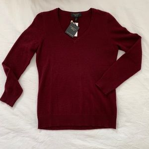 Red (real) cashmere v-neck sweater